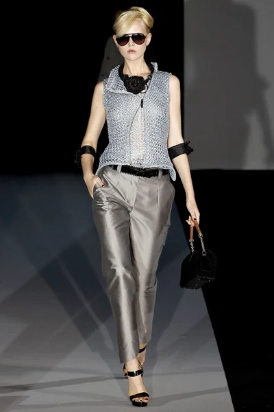 Look 19
